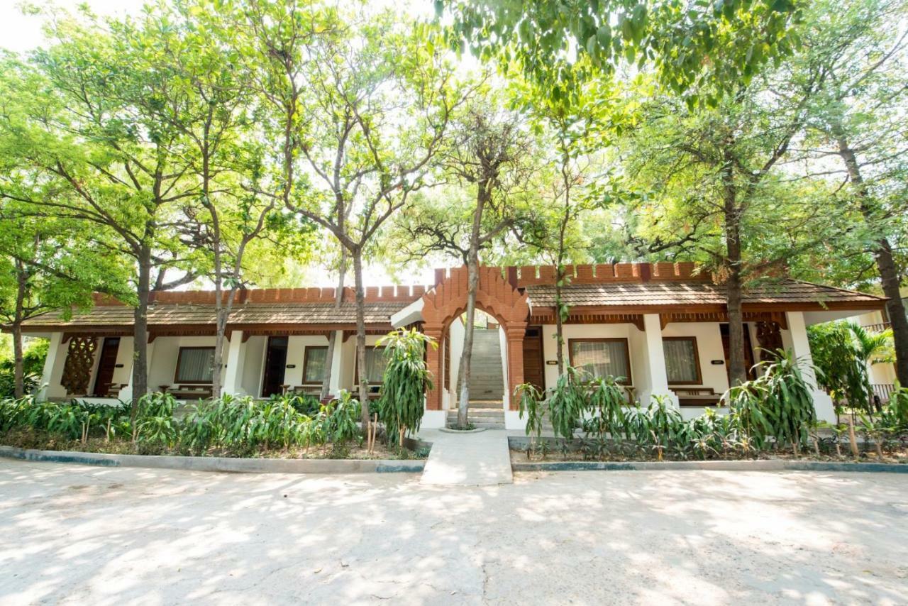 Bagan Thande Hotel - Old Bagan Exterior photo